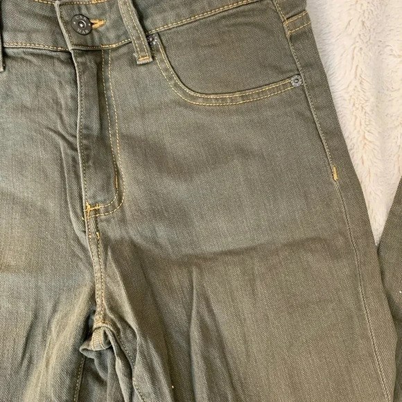 NWOT High Rise Green Carmar Denim Jeans sz 27 - Picture 3 of 7
